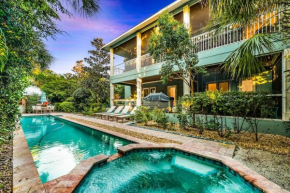Casa Mariposa - Luxury Butterfly Garden Steps to Pine Ave PoolSpa Bikes 4 Houses to Beach